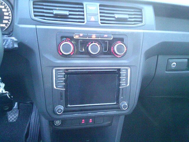 Volkswagen CADDY MAXI 2.0 TDI L2H1 BMT Trendline VOORZIEN VAN AIRCO+CRUISE+TREKHAAK !!