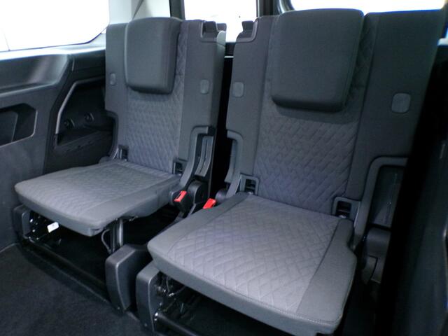 Volkswagen CADDY MAXI 1.5 TSI 7p, Trekhaak / Navigatie / Climate Control / Sensoren / Stoelverwarming / Cruise Control / 16'' LMV