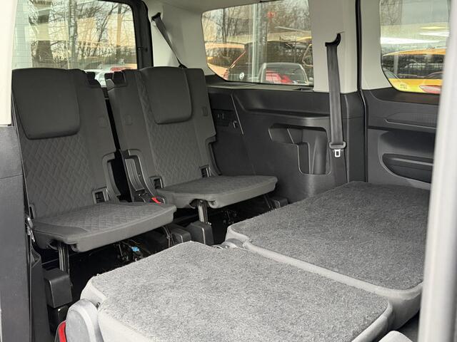 Volkswagen CADDY MAXI 1.5 TSI 7p | Automaat | 7-zits | LED | Carplay | Bestuurderassist-sys |Spoorwisselassistent | ACC Snelh-/afstandsreg |