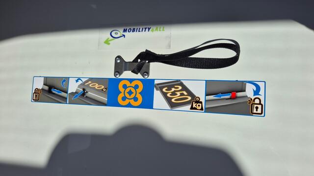 Volkswagen CADDY MAXI VOORRAAD ! ! AUTOMAAT Rolstoelauto Incl- BPM