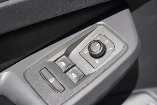 Volkswagen CADDY MAXI L2 150pk Plug-in Hybride Style Automaat Apple Carplay Navigatie Camera Parkeersensoren LED 7 persoons ACC Cruise control