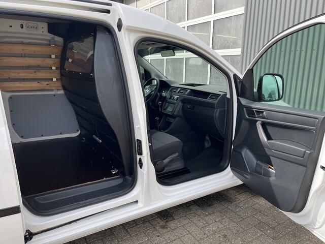Volkswagen CADDY MAXI 2.0 TDI L2H1 Euro 6 Airco Trekhaak 1400kg trekgewicht Telefoonverbinding Achterruitrij camera Zijruit rechts Lichtmetalen velgen Bpm vrij voor particulier gebruik!!