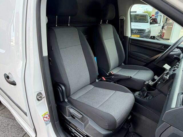 Volkswagen CADDY MAXI Cargo 1.5 TGI AIRCO I PDC I MULTIMEDIA I 1e EIGENAAR I COMLETE ONDERHOUDSHISTORIE I RIJDEN O GROEN GAS = CO2 NEUTRAAL!