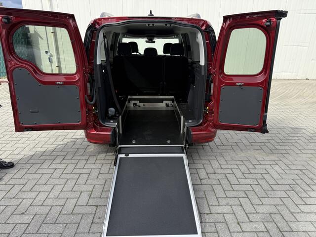 Volkswagen CADDY MAXI 1.5 TSI Rolstoelauto 5+1 - Bodemverlaging - Slechts 8.900 km !! - 1e Eigenaar - Nieuwstaat !!