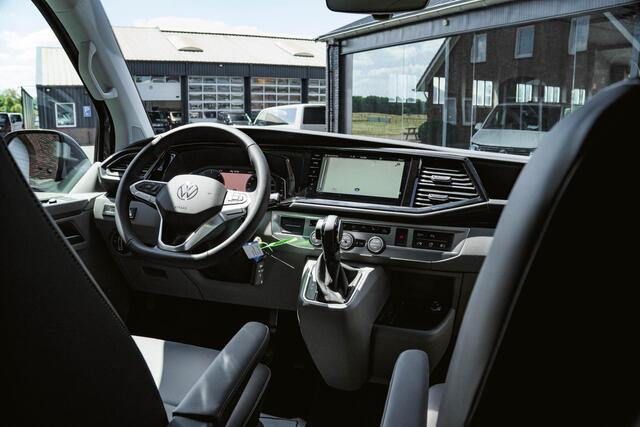 Volkswagen CARAVELLE T6.1 2.0 TDI 204 PK DSG L2H1 A-KLEP ACC | LED | Leder | Side Assist | Privacy glass |