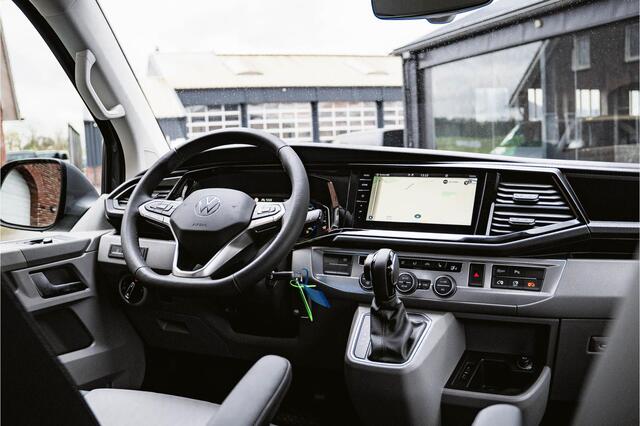 Volkswagen CARAVELLE T6.1 2.0 TDI 204 PK DSG L2H1 A-Deuren DUB/CAB ACC | LED | Leder | Apple Carplay/ Android Auto | Privacy glass |