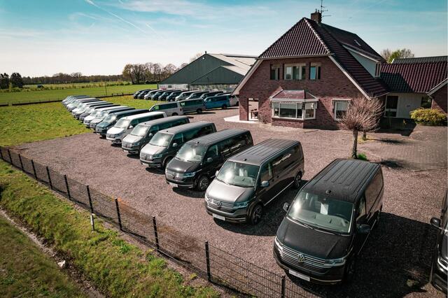 Volkswagen CARAVELLE T6.1 2.0 TDI 150 PK/204 PK DSG L2H1 DUB/CAB 40x VOORRAAD | ACC| LED | Privacy Glas | Bijrijdersbank | Apple Carplay |