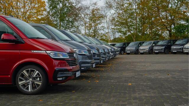 Volkswagen CARAVELLE T6.1 2.0 TDI 150 PK/204 PK DSG L2H1 DUB/CAB 40x VOORRAAD | ACC| LED | Privacy Glas | Bijrijdersbank | Apple Carplay |