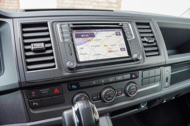 Volkswagen CARAVELLE 2.0 TDI 150PK DSG L2H1 9 Persoons Trekhaak NAVI