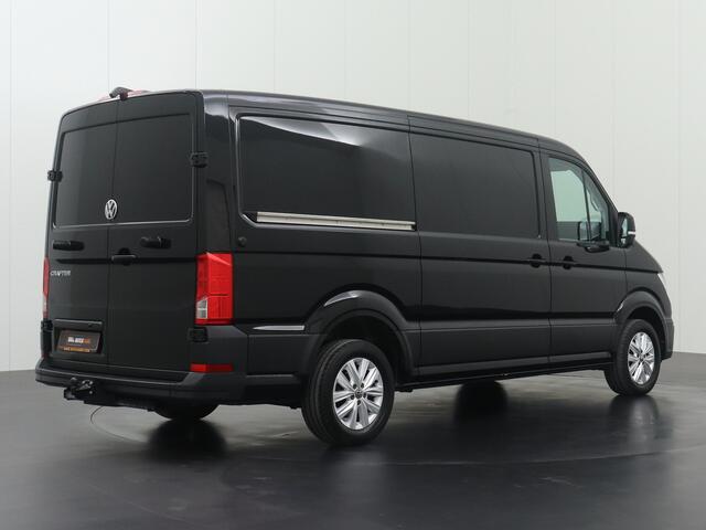 Volkswagen CRAFTER 2.0TDI 177PK Automaat L3H2 | 2xSchuifdeur | Led | Navigatie | Camera | Airco | Cruise | 3000Kg Trekhaak