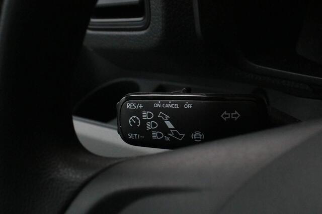 Volkswagen CRAFTER 30 2.0 TDI 140PK L3H3 Comfortline | 3-zits | Parkeersensoren voor/achter | Verwarmbare voorruit | Cruise