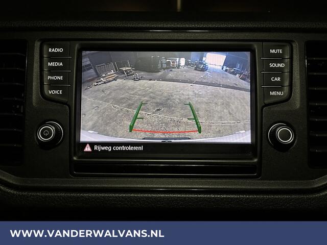Volkswagen CRAFTER 2.0 TDI 141pk L3H3 L2H2 Euro6 Airco | Camera | Apple Carplay | Android Auto Chauffeursstoel, Cruisecontrol