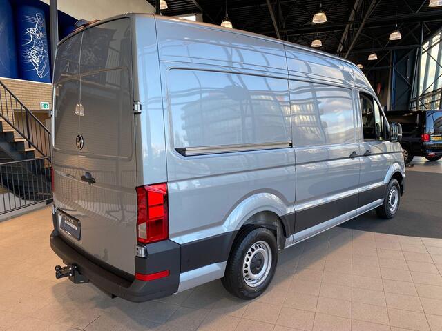 Volkswagen CRAFTER Bedrijfswagens 2.0 35 TDI L3H3 Highline 103kW 140pk 8 versn. auto | Navigatiesysteem Discover Media met 10,4" Touch-kleurendisplay | Volwaardig reservewiel | Middelhoog dak | LED-laadruimteverlichting |