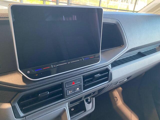Volkswagen CRAFTER Bedrijfswagens 2.0 35 TDI L3H3 Highline 103kW 140pk 8 versn. auto | Navigatiesysteem Discover Media met 10,4" Touch-kleurendisplay | Volwaardig reservewiel | Middelhoog dak | LED-laadruimteverlichting |