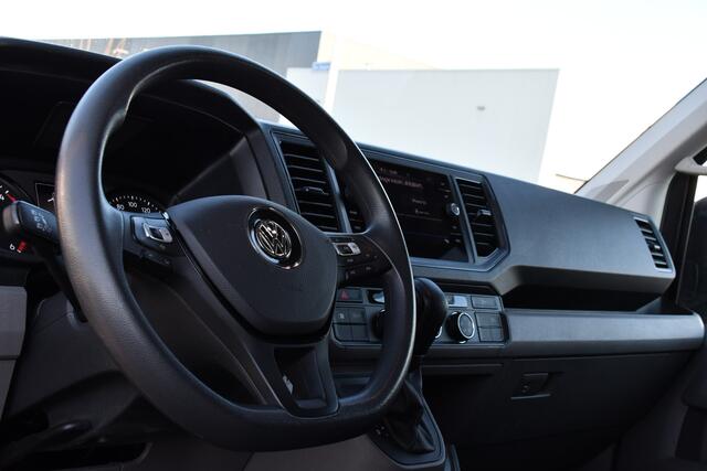 Volkswagen CRAFTER 35 2.0 TDI L3H2 Highline Camera, Cruise, Sensoren, Automaat, Carplay, Automaat, 177PK, LED, Stoelverwarming, Standkachel, UNIEK!
