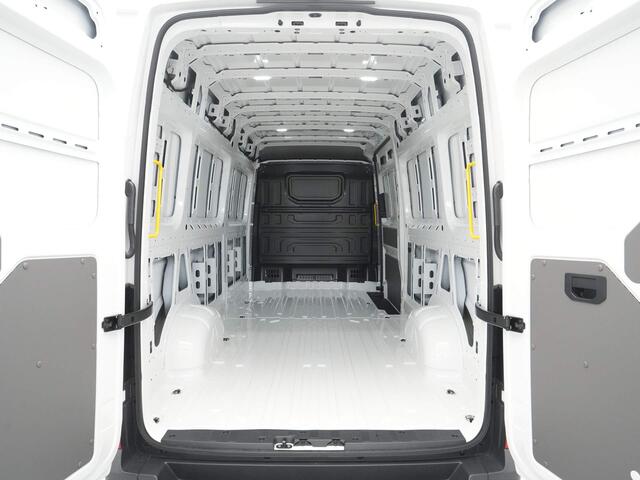 Volkswagen CRAFTER 2.0 TDI 103kW 140PK GVW 3.5T WB 4490mm L4H3 Trendline BPM vrij!