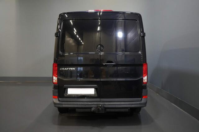 Volkswagen CRAFTER 35 2.0 TDI 140 pk DSG Aut. L3H2 BPM VRIJ! Navi/ Carplay/ PDC/ Cruise/ Trekhaak/ Airco