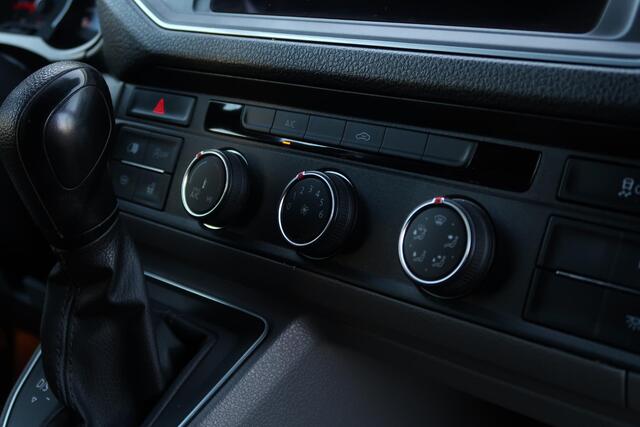 Volkswagen CRAFTER 35 2.0 TDI L3H3 AUT/ CAMERA/ LED/ ACC/ AIRCO/ NAVI/ TREKHAAK