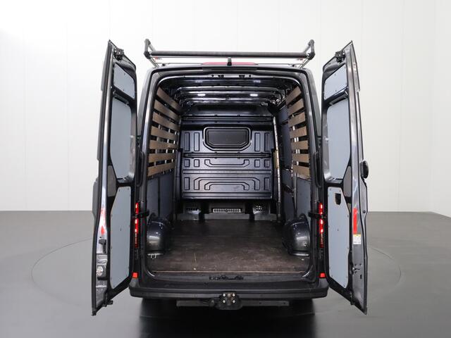 Volkswagen CRAFTER 2.0TDI 140PK DSG Automaat L3H3 Highline | Imperiaal | Trekhaak | Camera | Airco | Cruise