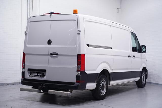 Volkswagen CRAFTER 2.0 TDI 177 pk L3H2 Navi, Camera, Trekhaak met Opstap, NAP, Laadruimte Pakket, PDC V+A, 2-Zits