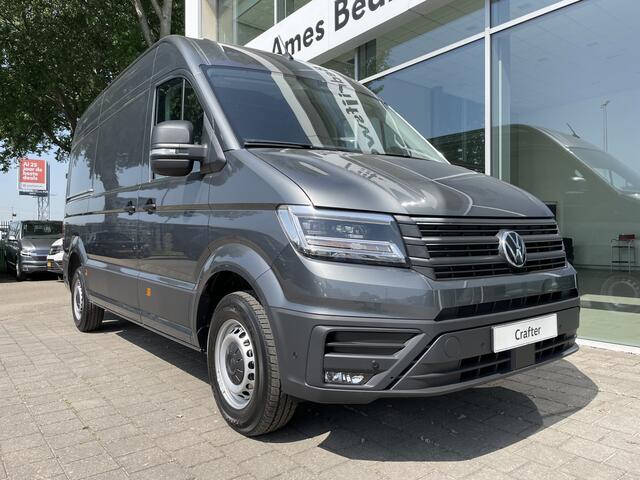 Volkswagen CRAFTER 35 2.0 TDI L3H3 Highline 140 Pk Automaat | Trekhaakvoorbereiding | App-Connect | 3 Zits