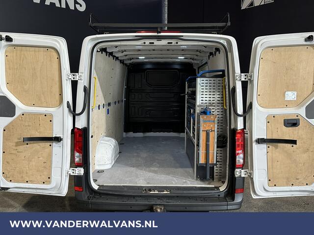 Volkswagen CRAFTER 2.0 TDI 141pk L3H2 L2H1 Euro6 Airco | Camera | Navigatie | 3000kg Trekhaak | Imperiaal Apple Carplay, Android Auto, Parkeersensoren, Bijrijdersbank