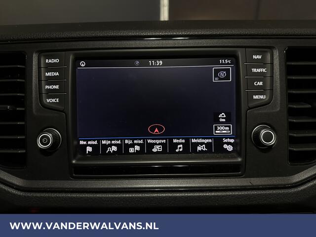 Volkswagen CRAFTER 2.0 TDI 141pk L3H2 L2H1 Euro6 Airco | Camera | Navigatie | 3000kg Trekhaak | Imperiaal Apple Carplay, Android Auto, Parkeersensoren, Bijrijdersbank