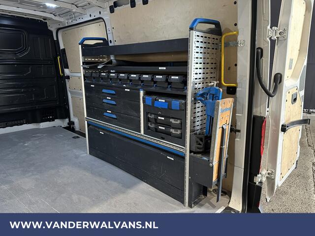 Volkswagen CRAFTER 2.0 TDI 141pk L3H2 L2H1 Euro6 Airco | Camera | Navigatie | 3000kg Trekhaak | Imperiaal Apple Carplay, Android Auto, Parkeersensoren, Bijrijdersbank
