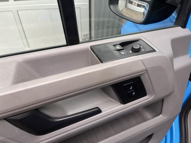 Volkswagen CRAFTER 35 2.0 TDI DC Airco Cruise controle Euro 6 laadbak Voorruit verwarming 6-persoons Open laadbak Pick-up p-up Bakwagen 1e eigenaar