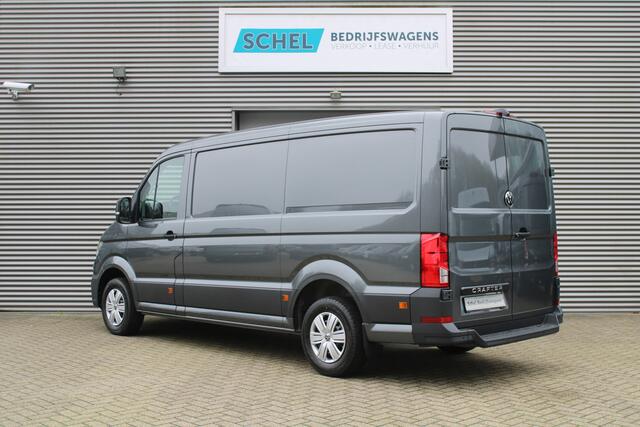 Volkswagen CRAFTER 35 2.0 TDI L3H2 177pk - Facelift - Navigatie - LED - Geveerde stoel - Virtual cockpit - Camera - Verwarmd stuur - Stoelverwarming - Rijklaar