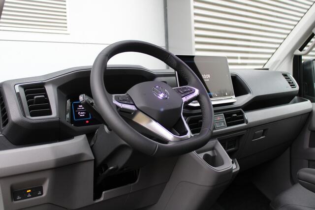 Volkswagen CRAFTER 35 2.0 TDI L3H2 177pk - Facelift - 2x Schuifdeur - Navigatie - LED - Geveerde stoel - Virtual cockpit - Camera - Verwarmd stuur - Stoelverwarming - Rijklaar