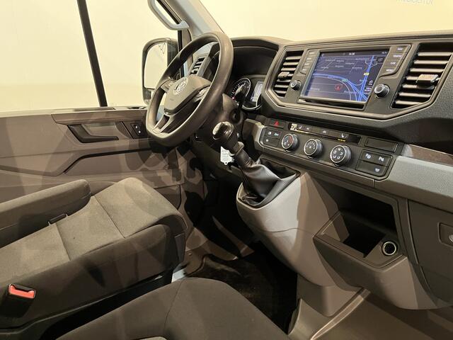 Volkswagen CRAFTER 35 2.0 TDI L3H3 180 PK Servicebus / Sortimo Inrichting / Euro 6 / Schuifdeur L + R / 220V. / Airco / Cruise Control / Camera / Trekhaak 3000 KG. / CarPlay / Navigatie
