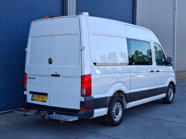 Volkswagen CRAFTER 35 2.0 TDI L3H3 Highline AIRCO / CRUISE CONTROLE / NAVI / CAMERA / TREKHAAK / CARPLAY