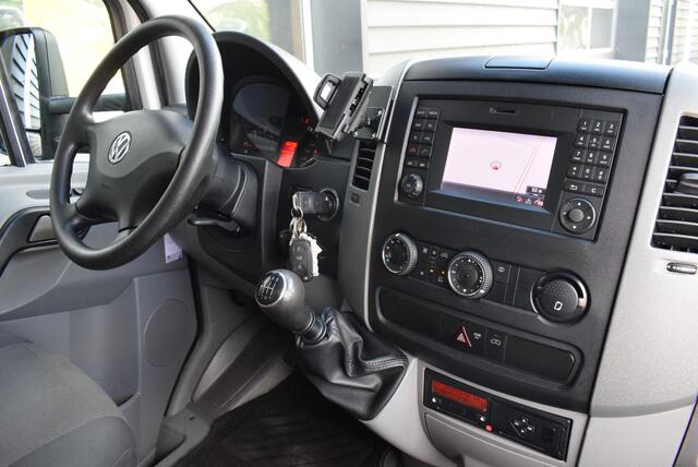 Volkswagen CRAFTER Bakwagen 2.0 TDI 163pk H6 Laadklep Trekhaak Camera Navigatie