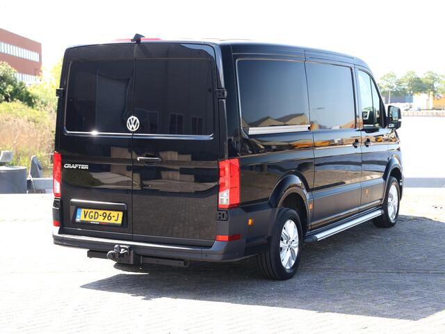 Volkswagen CRAFTER 2.0 TDI 140 PK Automaat L3H2 Exclusive | LED | Navi | ACC | 17" Lichtmetalen Velgen | Sidebars | Trekhaak | Airco |