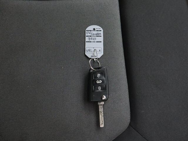 Volkswagen CRAFTER 2.0TDI 140PK L3H3 Highline | Imperiaal | Trekhaak | Camera