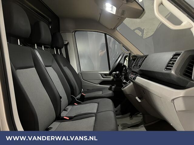 Volkswagen CRAFTER 2.0 TDI 140 pk L3H3 L2H2 Euro6 Airco | PDC | 3000kg trekvermogen | Apple Carplay Android Auto, Parkeersensoren, Bijrijdersbank
