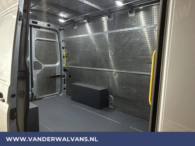 Volkswagen CRAFTER 2.0 TDI 140 pk L3H3 L2H2 Euro6 ** Airco | Cruisecontrol | Camera | Apple Carplay Android Auto, Parkeersensoren, Bijrijdersbank, 3000kg Trekvermogen