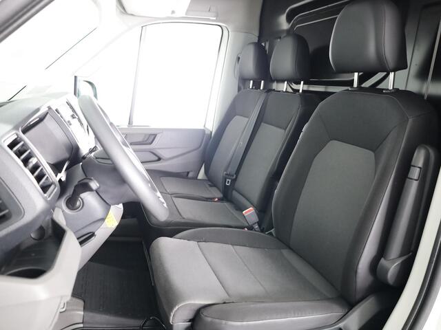Volkswagen CRAFTER 35 2.0 TDI L3H3 EURO VI 140 pk Automaat (DSG) | Verlengde garantie | Navigatie | Parkeersensoren (Zijflankbescherming) | Achteruitrijcamera | Cruise control | 2 zitplaatsen rechtsvoor |
