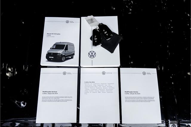 Volkswagen CRAFTER 35 2.0 TDI L3H2 Black Pack Luxe 19" ACC Dubbel Schuifdeur BPM Vrij Facelift LED