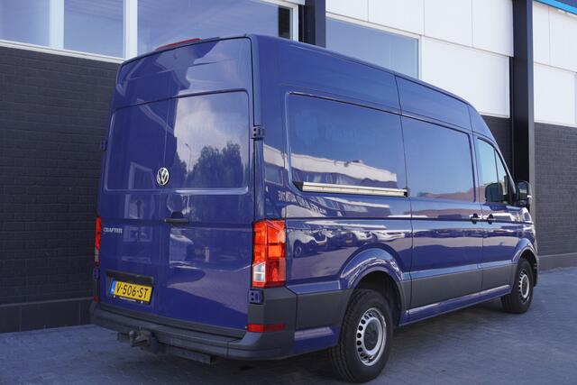 Volkswagen CRAFTER 2.0 TDI 140PK L3H3 Automaat EURO 6 - Airco - Navi - Cruise - ¤ 16.950,- Excl.