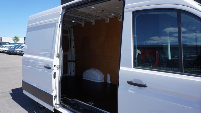 Volkswagen CRAFTER 30 | L3H3 | App-Connect | Cruise | Camera | Trekhaak | Voorruitverwarming