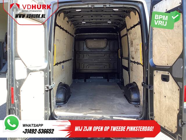 Volkswagen CRAFTER 2.0 TDI 180 pk DSG Aut. L3H3 BPM VRIJ! Adapt.Cruise/ LED/ Climate/ Gev.Stoel/ Carplay/ Stoelverw./ Stuurverw./ 270Gr.Graden/ Camera/ Navi
