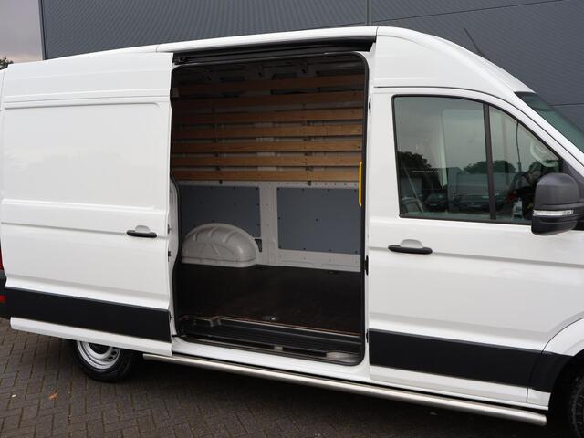 Volkswagen CRAFTER 35 2.0 TDI L3H3 Comfortline EURO VI | 140 PK | Comfortstoel Plus + Bijrijdersbank | Navigatiesysteem Apple Carplay / Android Auto DAB+ | Voorruit Verwarmbaar | Trekhaak
