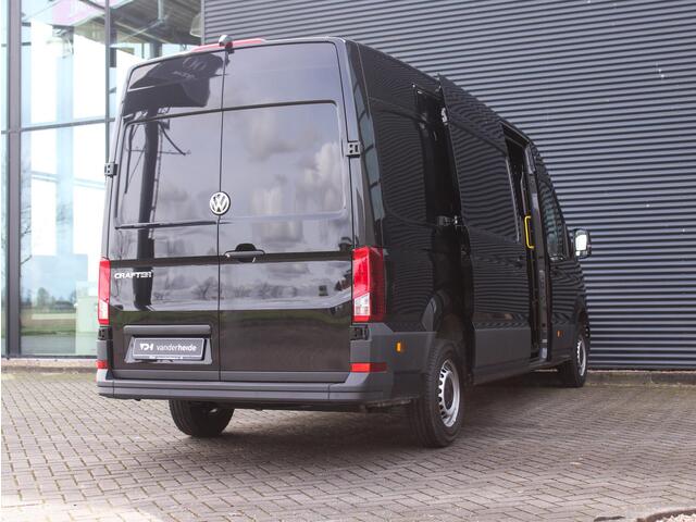 Volkswagen CRAFTER 35 2.0 TDI L4H3 177PK DSG Achteruitrijcamera, LED, navigatie, cruise control, airco, park distance control, bijrijdersbank