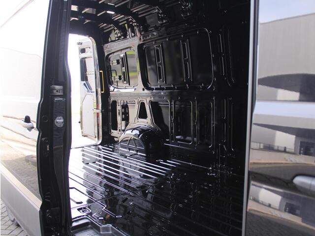 Volkswagen CRAFTER 35 2.0 TDI L4H3 177PK DSG Achteruitrijcamera, LED, navigatie, cruise control, airco, park distance control, bijrijdersbank