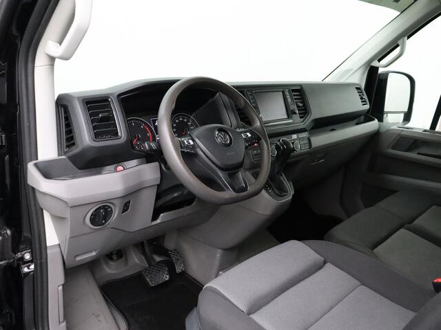 Volkswagen CRAFTER 2.0TDI 140PK DSG Automaat L3H3 | Imperiaal | Trekhaak | Airco | Navigatie | Camera | 3-Persoons