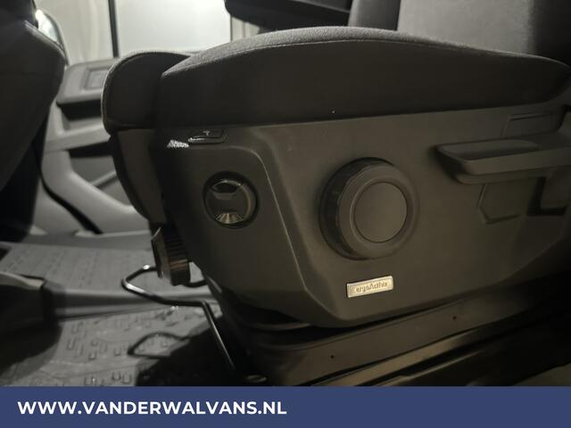Volkswagen CRAFTER 2.0 TDI 141pk L3H3 L2H2 Euro6 Airco | Camera | Apple Carplay | Android Auto | Cruisecontrol Chauffeursstoel