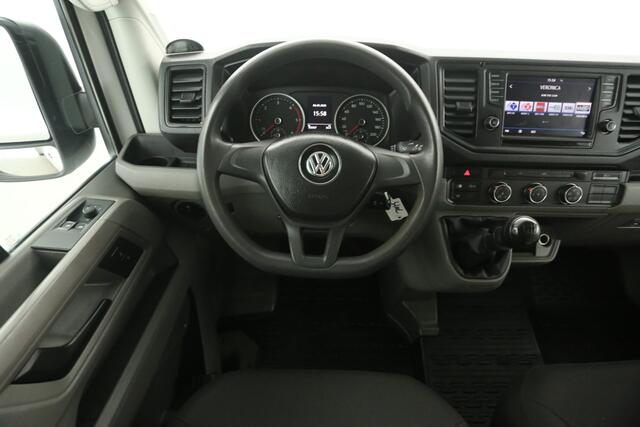 Volkswagen CRAFTER 35 2.0 TDI L3H3 177PK 3500KG Trekgew. Werkbus Airco Camera Carplay Cruise 3 Persoons Imperiaal Trekhaak