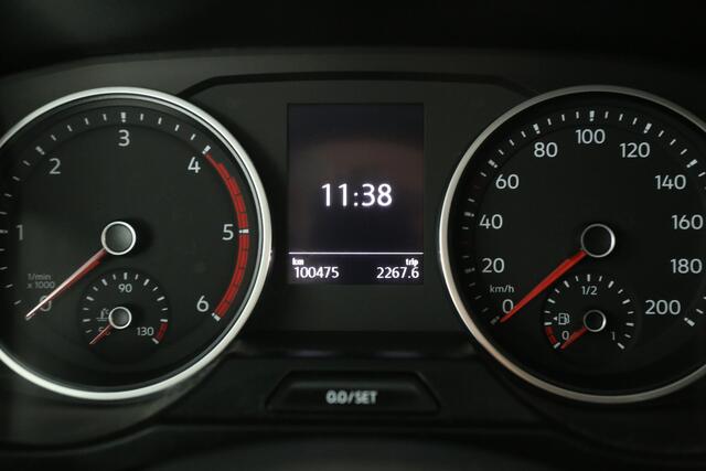 Volkswagen CRAFTER 35 2.0 TDI L3H3 177PK 3500KG Trekgew. Airco Cruise 3 Persoons Elektrpakket Trekhaak